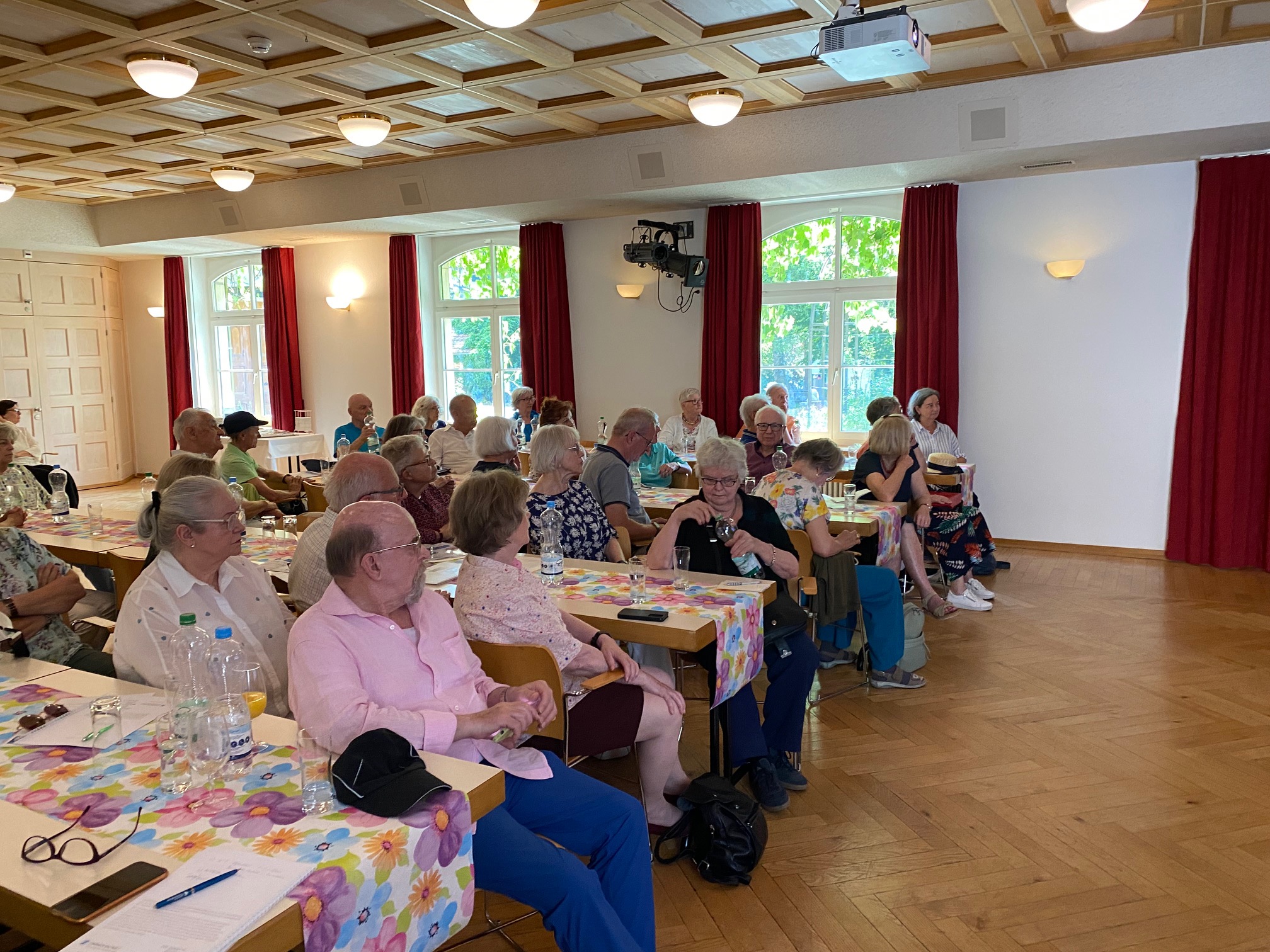 ZSS-Mitglieder beim Fachvortrag zum Thema Arthrose